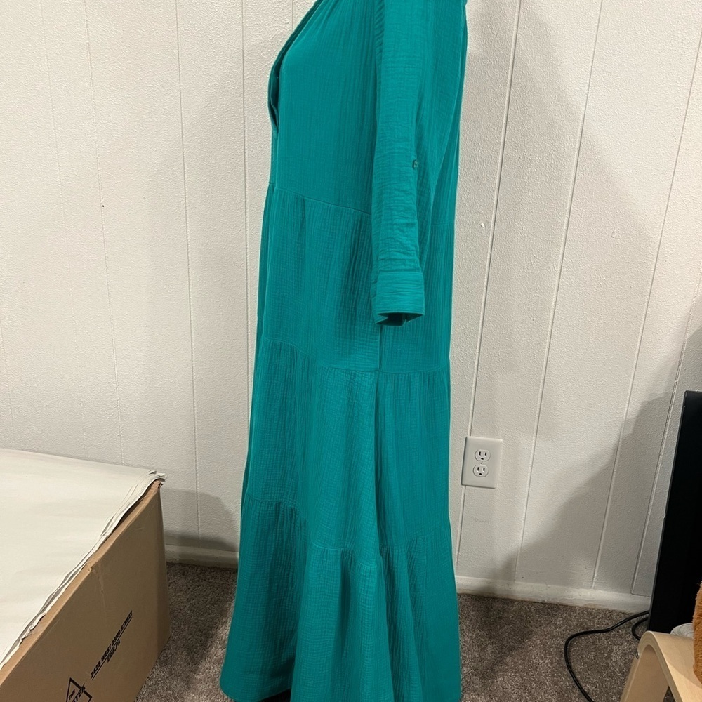 Elegant Teal Dress - Picture 2 of 9